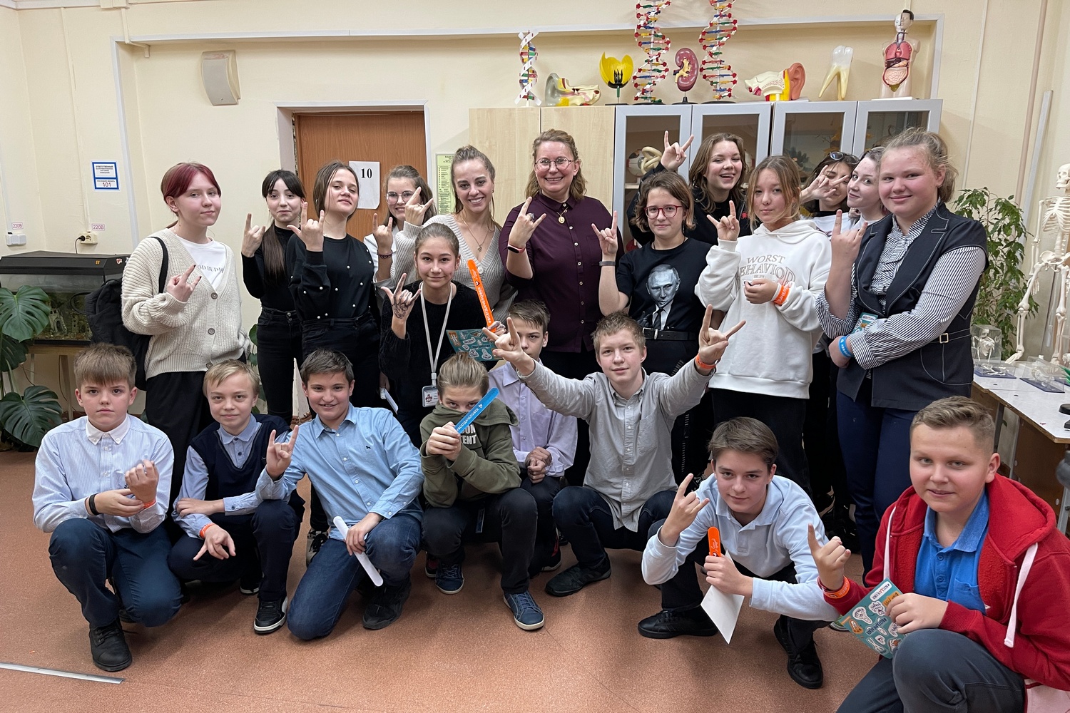 Наши новые друзья - активные и позитивные ученики 7 "Л" ГБОУ Школы №2073!
